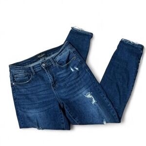 Judy Blue Distressed Frayed Hem Dark Wash Denim Jeans‎ 9/29